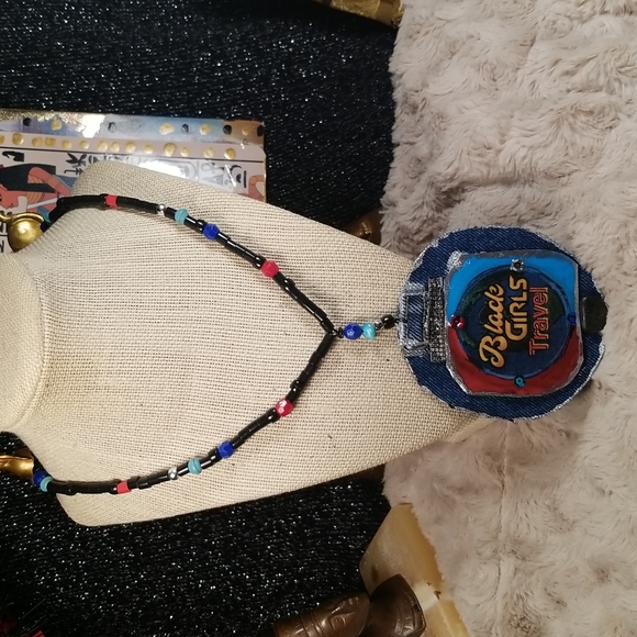 Black Girls trave denim fabricl necklace - Picture 4 of 9